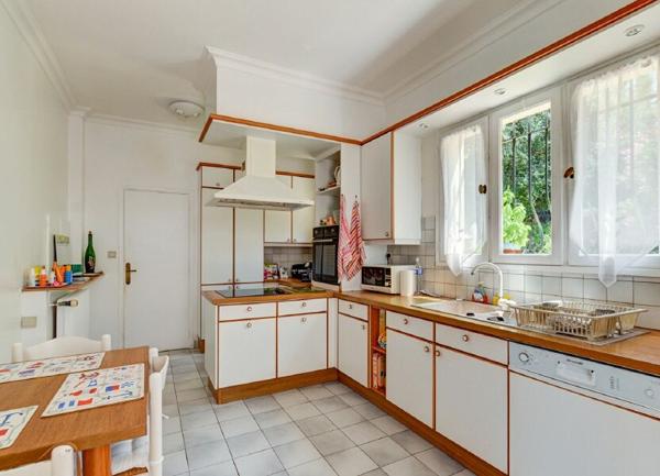 Maison à vendre    7 pièces • 245 m2 Vallauris