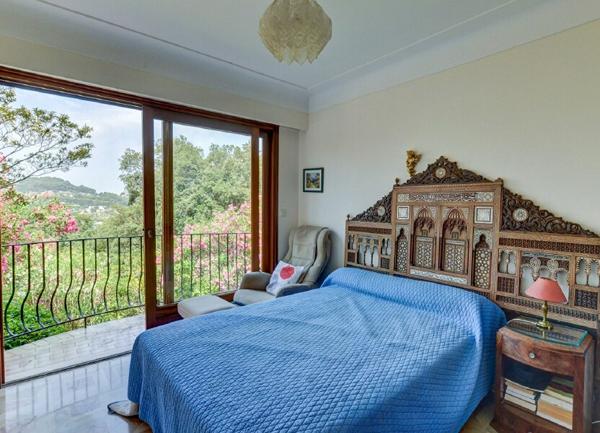 Maison à vendre    7 pièces • 245 m2 Vallauris