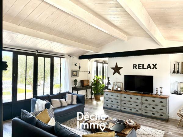 Vente maison contemporaine Saint pierre d'oleron, 250m² 5 pièces 894 400€ avec piscine