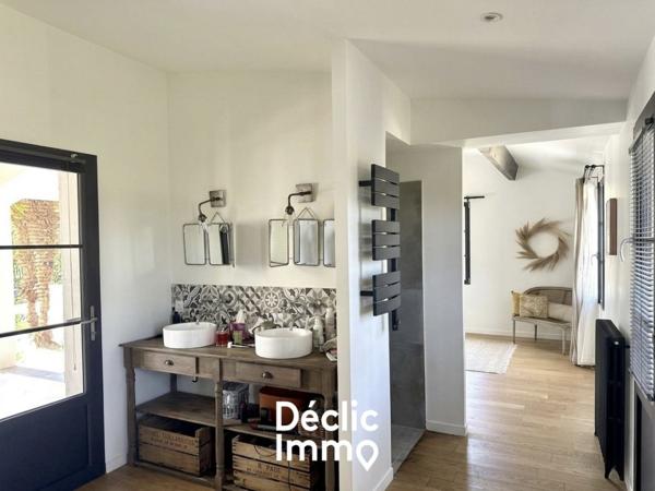 Vente maison contemporaine Saint pierre d'oleron, 250m² 5 pièces 894 400€ avec piscine