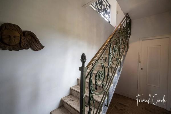 Maison de caractère sur près de 2000 m² de terrain, avec vue dégagée sur la campagne