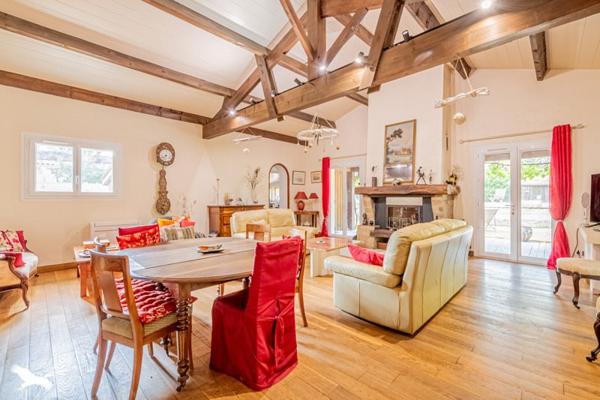 Maison à vendre |  Saint-Loubès |  6 pièces | 163 m²