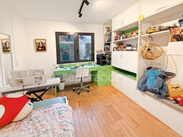 Maison à vendre 6 pièces PREVESSIN MOENS (01)