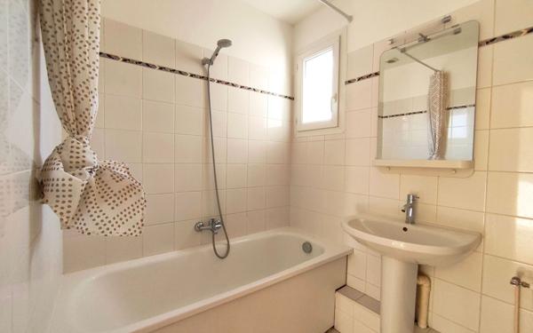 Appartement à vendre    2 pièces • 43 m2 Mézières-sur-Seine