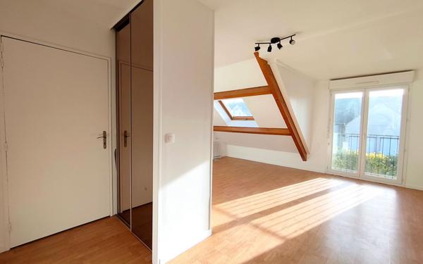 Appartement à vendre    2 pièces • 43 m2 Mézières-sur-Seine