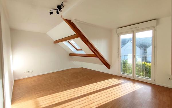 Appartement à vendre    2 pièces • 43 m2 Mézières-sur-Seine