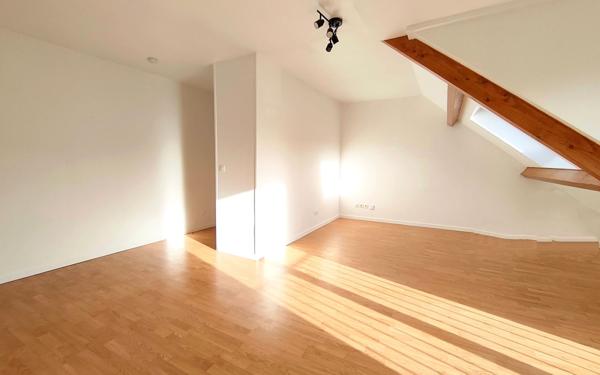 Appartement à vendre    2 pièces • 43 m2 Mézières-sur-Seine
