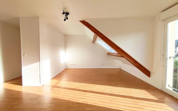 Appartement à vendre    2 pièces • 43 m2 Mézières-sur-Seine