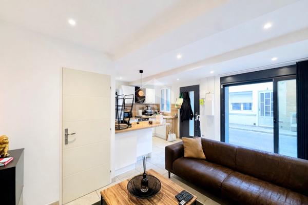 A vendre - Salses Le château - Maison entièrement rénovée - 3 chambres .