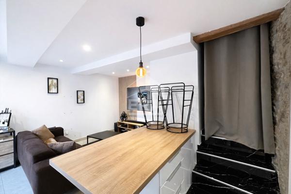 A vendre - Salses Le château - Maison entièrement rénovée - 3 chambres .