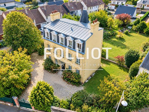 Maison de grand standing à vendre à Granville - 7 chambres, 192 m²