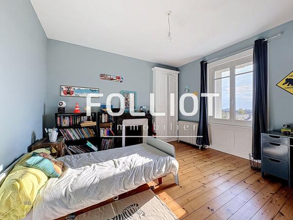 Maison de grand standing à vendre à Granville - 7 chambres, 192 m²