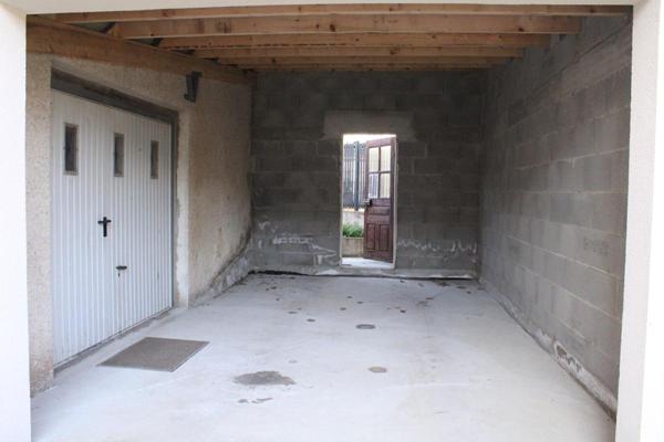 Maison Landos 6 pièce(s) 103 m2 garage, cour et atelier