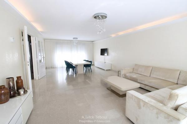 Villeurbanne Gratte-ciel - 122m² - T4Bis - Balcon 12m² - Suite Parentale - Cli:matisation - Garage