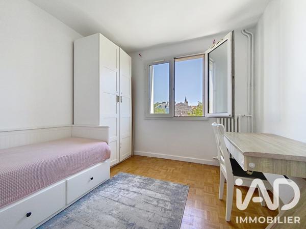 Appartement à vendre 4 pièces 74,79 m² Garches