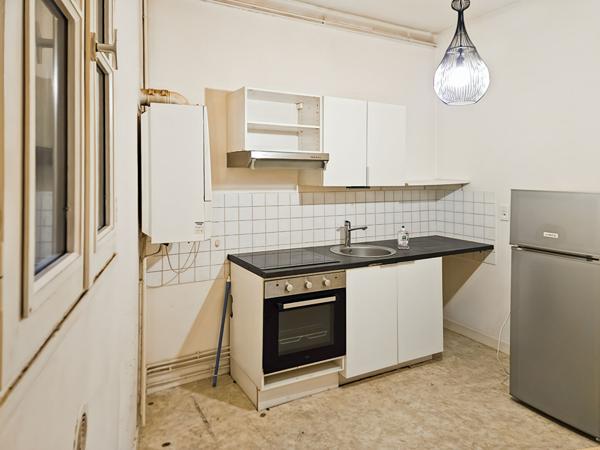 3 pièces à rénover, immeuble de caractère au coeur de Vannes