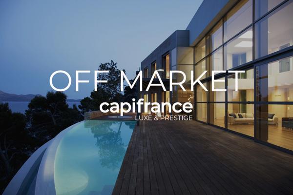 Villa neuve vue mer panoramique sur 1700 m² de terrain plage à pied