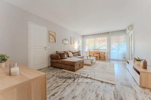 Appartement à vendre 4 pièces MARSEILLE 11EME ARRONDISSEMENT (13) - Loggias - Stationnement privatif - Cave - Ascenseur