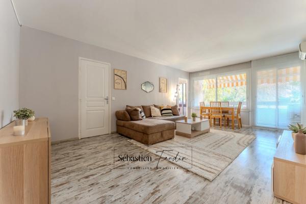 Appartement à vendre 4 pièces MARSEILLE 11EME ARRONDISSEMENT (13) - Loggias - Stationnement privatif - Cave - Ascenseur