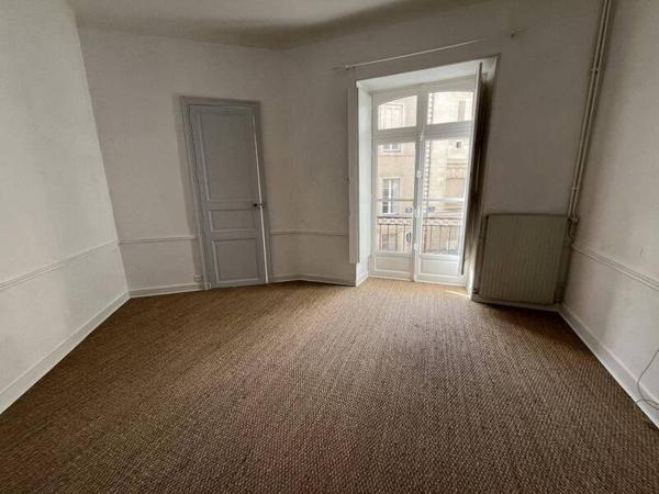Appartement 3 pièces                                        - 44000 Nantes - DOBREE Réf : 10468