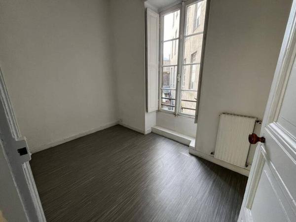 Appartement 3 pièces                                        - 44000 Nantes - DOBREE Réf : 10468