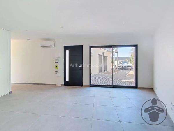 Location                                                      Appartement
                        
                     2 pièces                      51 m2                     à Coutras