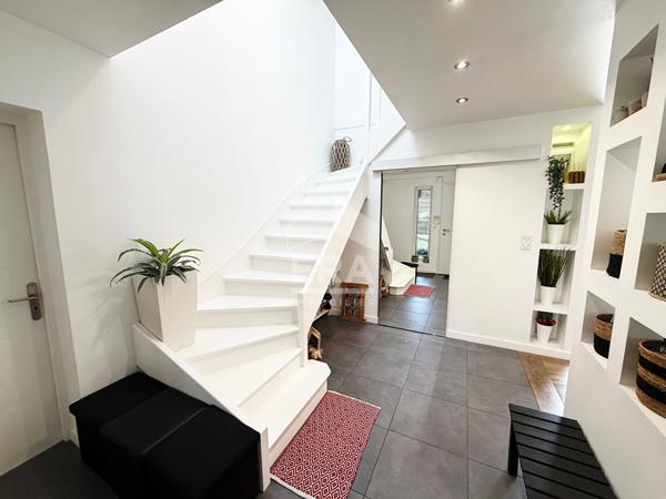 Maison Lésigny 9 pièces - 6 chambres - 226 m2