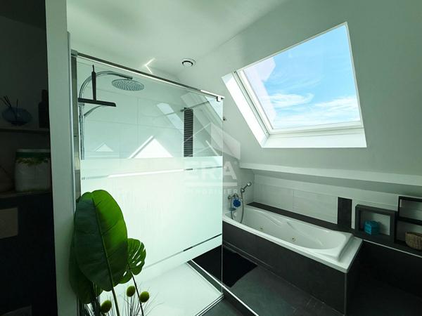 Maison Lésigny 9 pièces - 6 chambres - 226 m2