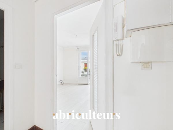Appartement T2 lumineux avec terrasse et balcon Au cœur de Tours, quartier Salengro