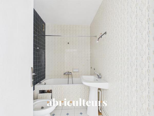 Appartement T2 lumineux avec terrasse et balcon Au cœur de Tours, quartier Salengro