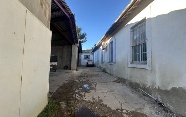 Vente Local commercial Locaux / entrepôts Nimes   