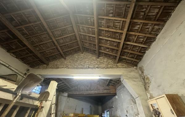 Vente Local commercial Locaux / entrepôts Nimes   