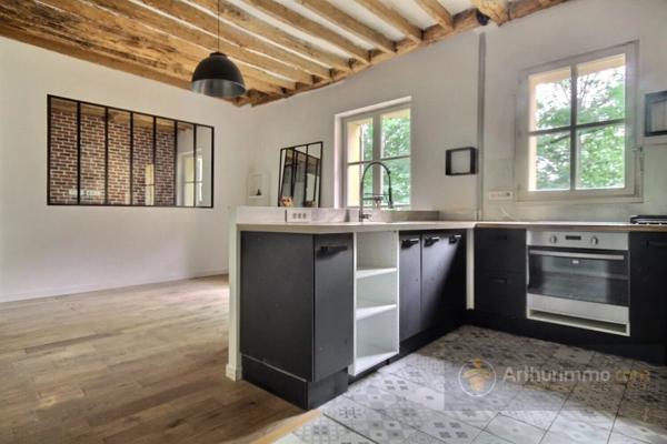 Vente                                                      Appartement
                        
                     3 pièces                      57 m2                     à Charenton-le-Pont