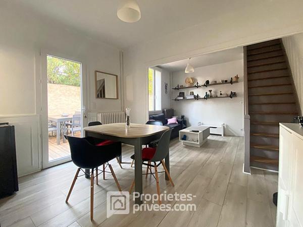 EXCLUSIVITÉ À VENDRE TOURS 37000 QUARTIER RABELAIS TONNELÉ MAISON DE VILLE 4 PIÈCES COUR / JARDIN