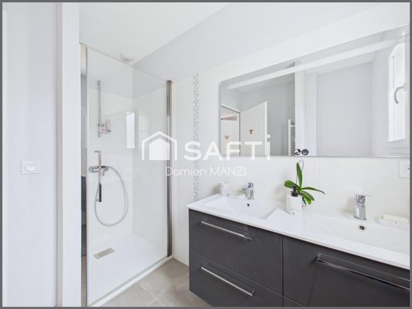 MAISON T5 AVEC PISCINE ET GARAGE