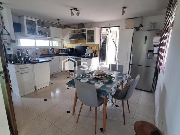 Villa sur la crête – maison d’architecte avec vue dégagée et cadre d’exception