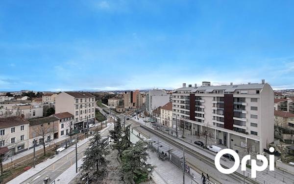 Appartement à vendre    4 pièces • 107,04 m2 Villeurbanne