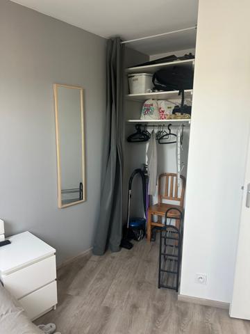 Tours (37000) À vendre – Grand studio rénové avec chambre indépendante – Tours Quartier LAKANAL