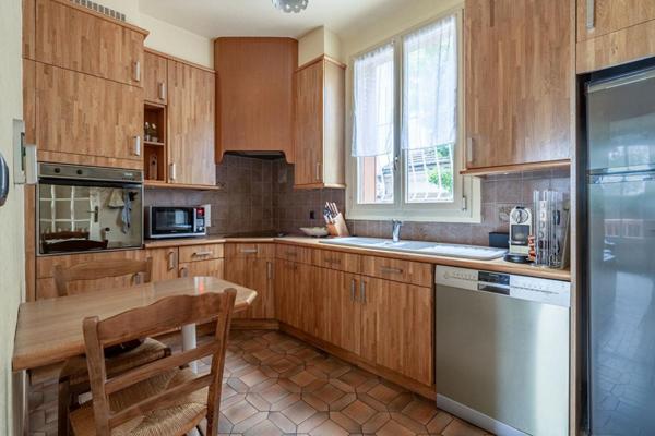 MAISON INDIVIDUELLE DE  (8 PIECES)