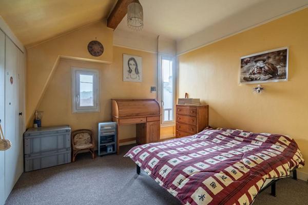 MAISON INDIVIDUELLE DE  (8 PIECES)