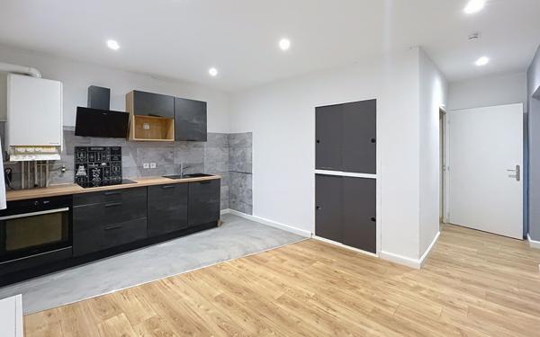 Appartement à louer    2 pièces • 53 m2 Bourg-lès-Valence