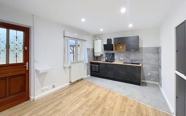 Appartement à louer    2 pièces • 53 m2 Bourg-lès-Valence