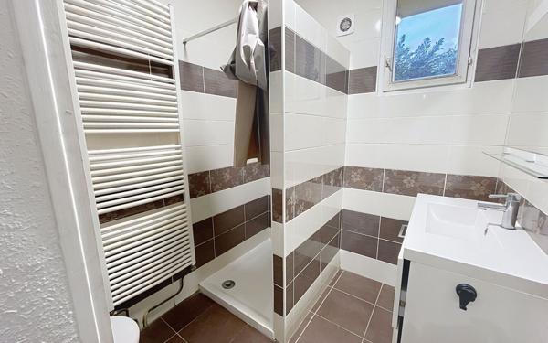 Appartement à louer    2 pièces • 53 m2 Bourg-lès-Valence