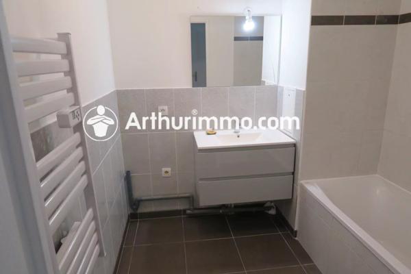 Location Appartement 3 pièces 65 m2 à Savigny-le-Temple