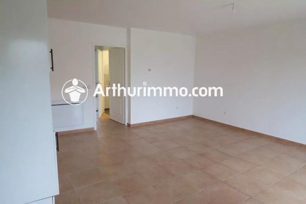 Location Appartement 3 pièces 65 m2 à Savigny-le-Temple