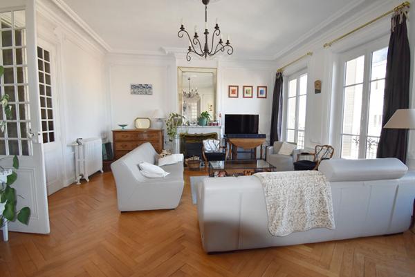 Appartement à vendre à Roanne 5 pièces 188 m²