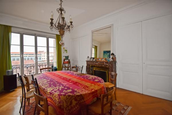 Appartement à vendre à Roanne 5 pièces 188 m²