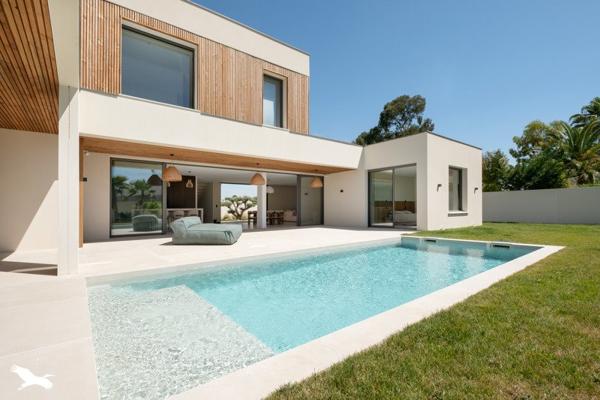 Maison à vendre |  Saint-Aunès |  5 pièces | 225 m²