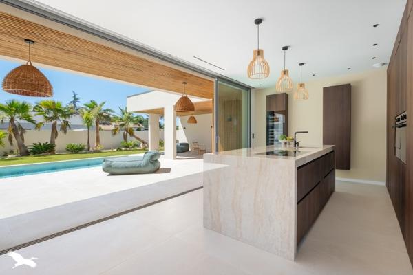 Maison à vendre |  Saint-Aunès |  5 pièces | 225 m²