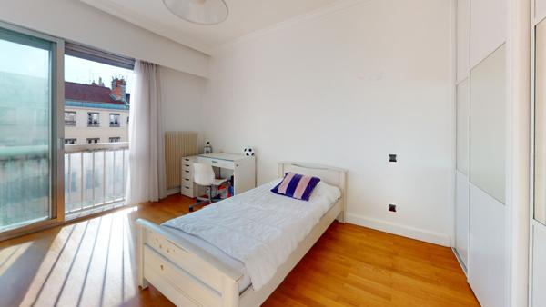 Appartement 5 pièces - 130 m² Exclusivité efficity